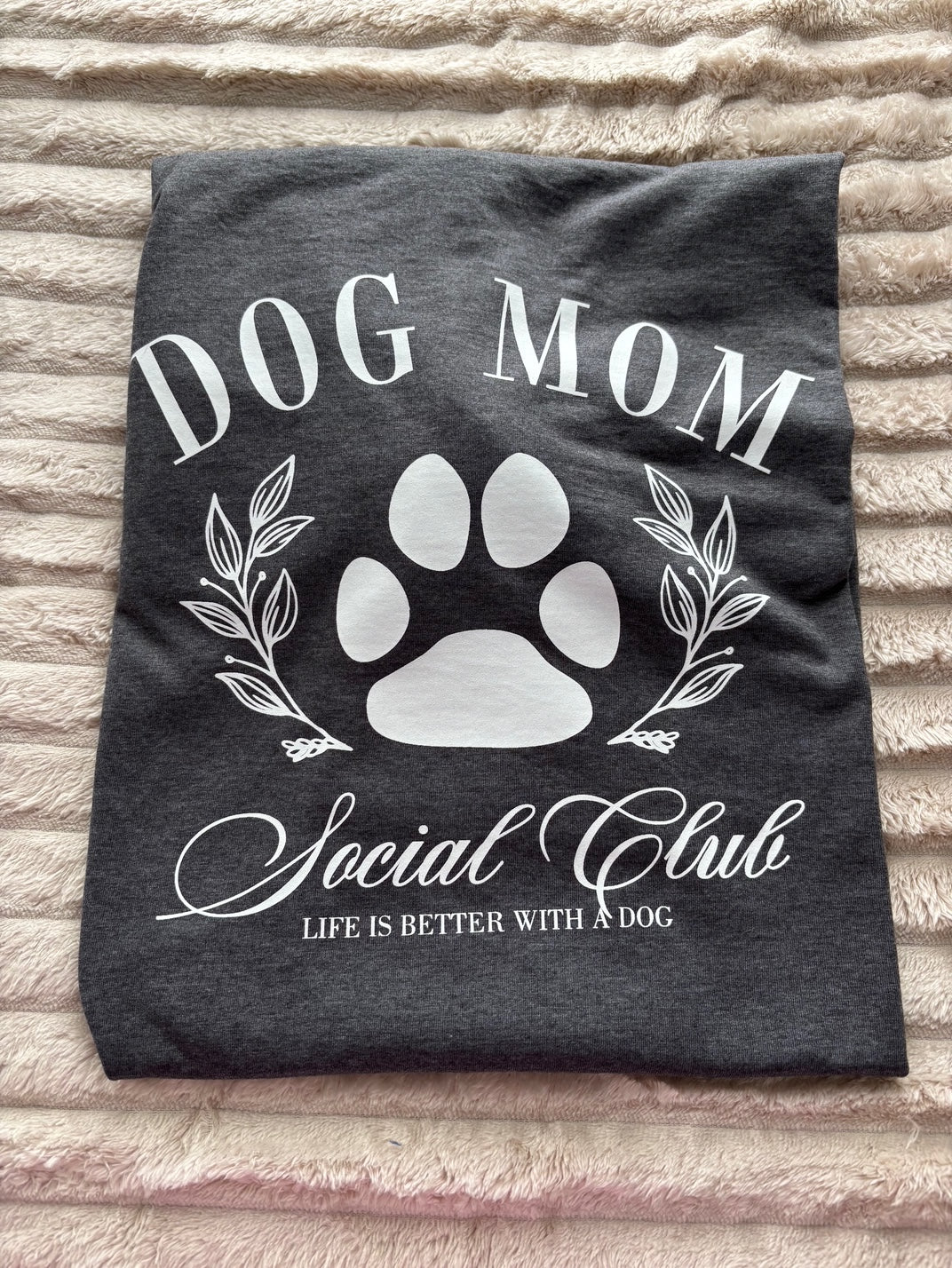 M7 - Dog Mom Social Club